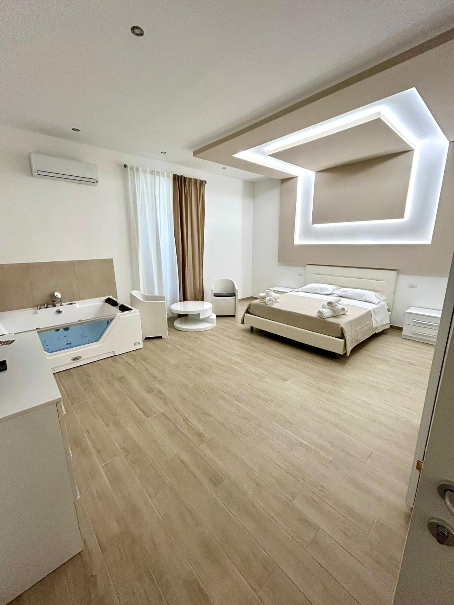 Bed E Suite Domar Brindisi Exterior foto